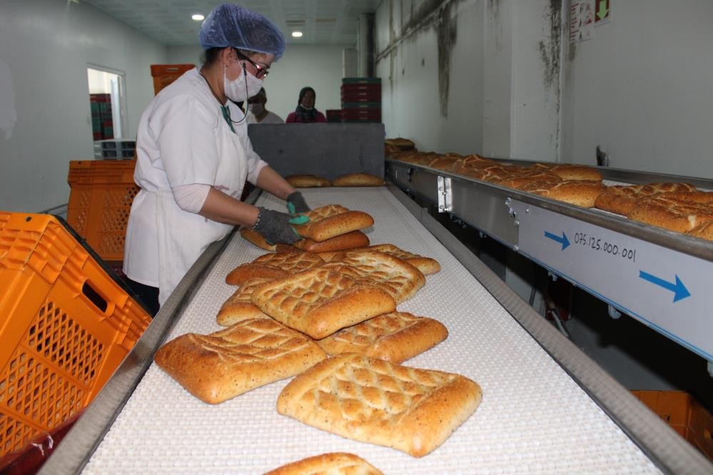 Balıkesir Büyükşehir Belediye Meclisi AK Parti Grup Sözcüsü Mehmet Birol Şahin yaklaşan Ramazan Ayı öncesinde CHP ve İYİ Partili belediyelerin ...