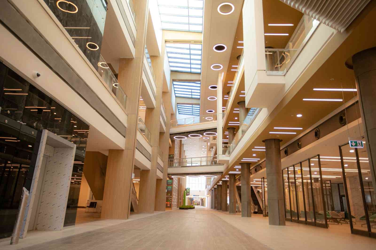 Başakşehir Çam ve Sakura Şehir Hastanesi MIPIM 2022 En İyi Sağlık Kompleksi Ödülü’nü kazandı ‘Dünyanın En Büyük Sismik İzolatörlü Binası’ olan Başakşehir Çam ve Sakura Şehir Hastanesi, Uluslararası Gayrimenkul Fuarı (MIPIM) 2022’de ‘En ...