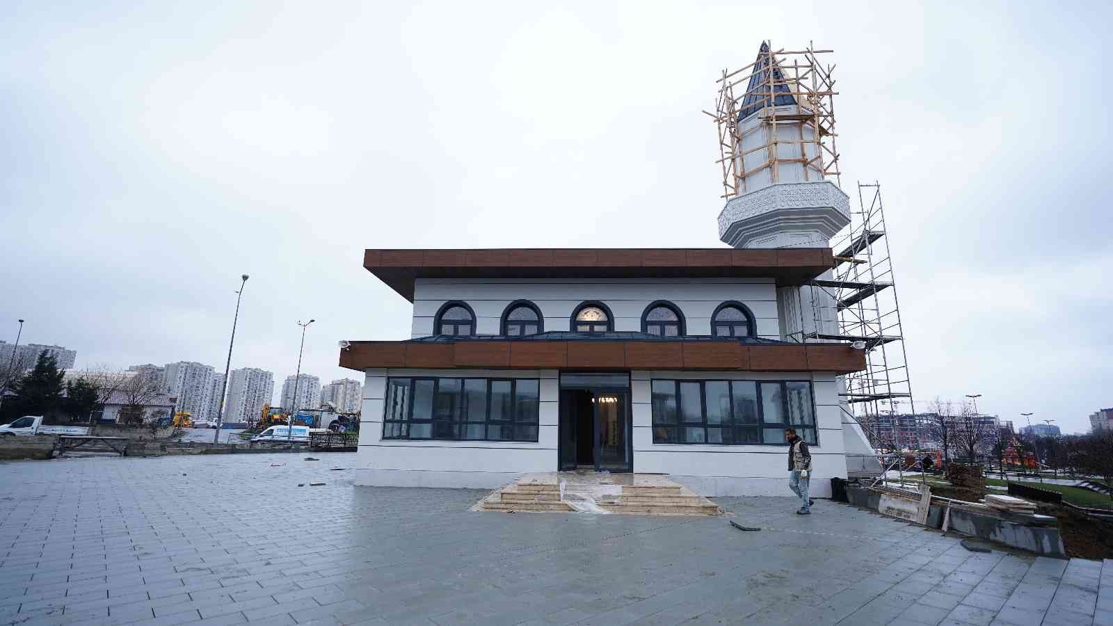 Başakşehir’de Şinasi Ünsal Camii 25 Mart’ta açılıyor Başakşehir’de, hayırseverlerin desteğiyle inşa edilen Şinasi Ünsal Camii ve Taziye Evi’nde sona gelindi. Bin 200 kişinin aynı anda ibadet ...