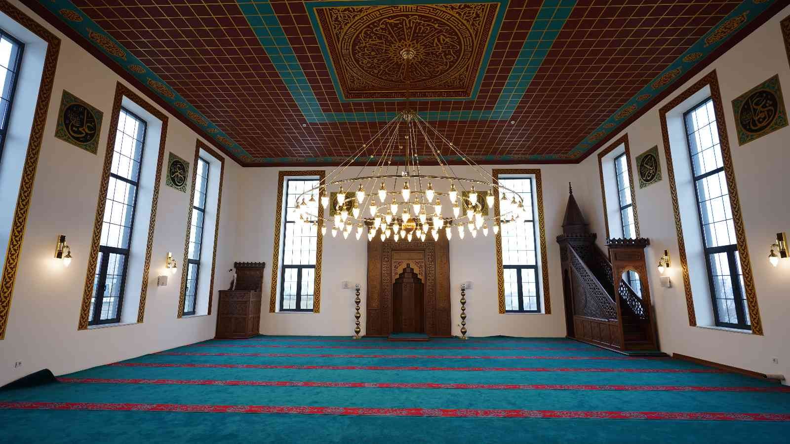Başakşehir’de Şinasi Ünsal Camii 25 Mart’ta açılıyor Başakşehir’de, hayırseverlerin desteğiyle inşa edilen Şinasi Ünsal Camii ve Taziye Evi’nde sona gelindi. Bin 200 kişinin aynı anda ibadet ...