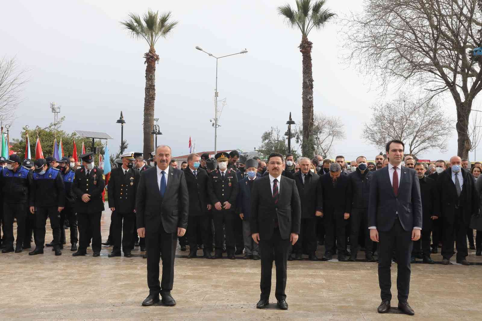 Başkan Türkyılmaz’dan şehit ailelerine vefa 18 Mart Çanakkale Deniz Zaferi ve Şehitleri Anma Günü’nün 107. yıl dönümünde Mudanya’da tören düzenlendi. Belediye Başkanı Hayri Türkyılmaz ...