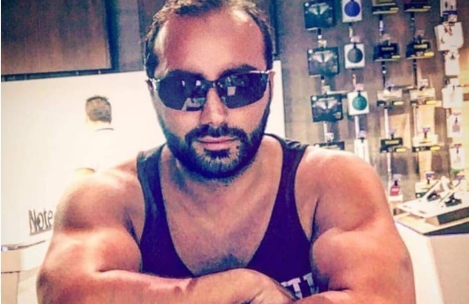 Beykoz’da kafede silahlı infaz kamerada Beykoz’da bir vatandaş kafede oturduğu esnada husumetli olduğu kişi tarafından silahlı saldırıya uğradı. Yaşanan korku dolu dakikalar güvenlik ...