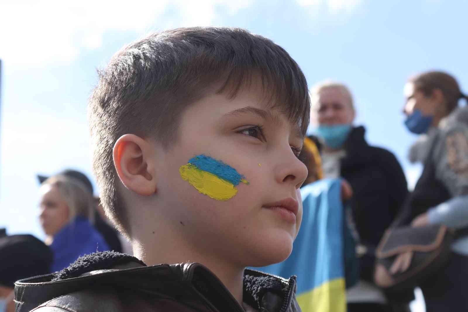 Ülkelerindeki savaşı ve Rusya’yı protesto etmek isteyen Ukraynalılar bir kez daha Beyoğlu’nda toplandı. Ukrayna’dan iki gün önce döndüklerini ...