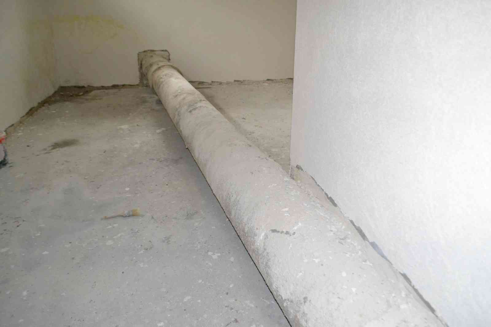 Boru patlarsa ev havaya uçacak Tekirdağ’ın Çorlu ilçesinde yaşayan Nafız Ocak, inşaatı bitmek üzere olan villasının bodrum katından geçen içme suyu hattı ana borularının ...