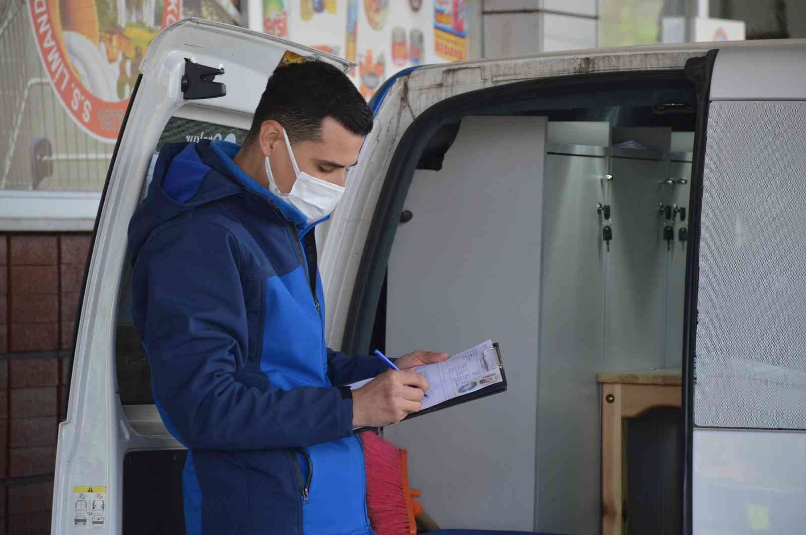 Bu hizmet sayesinde hem zamandan hem mazottan kazanıyorlar Sakarya’nın Karasu ilçesi Limandere Mahallesi’nde kurulan mobil traktör muayene istasyonu ile 10 mahalleye hizmet veriliyor. Çiftçiler ve traktör ...