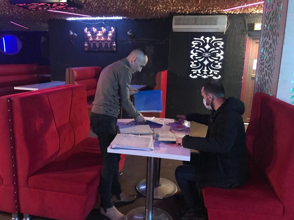 Bursa’da ’’Çakır’’ uygulaması Bursa’da Asayiş Şube Müdürlüğü ekipleri, trafik ve İlçe Emniyet Müdürlüğü ekipleri Görükle bölgesinde ’’Çakır’’ uygulaması yaptı. Uygulamada 39 ...