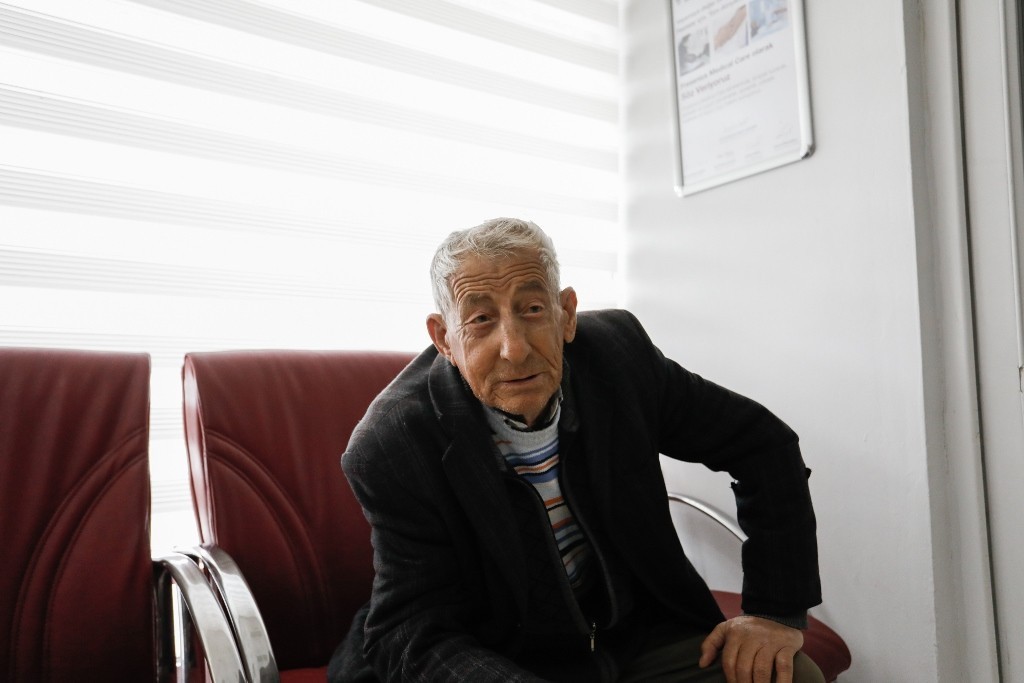 Bursa’da karda mahsur kalan hasta, hastaneye ulaştırıldı İnegöl’ün kırsal Çiftlikköy Mahallesinde ikamet eden 71 yaşındaki diyaliz hastası Hasan Batmaz’ın tedavisi için adresinden almak isteyen diyaliz ...