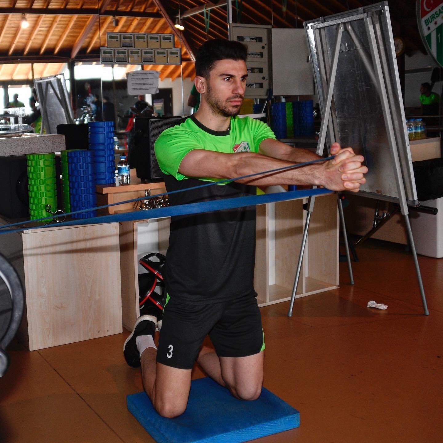 Bursaspor’da, Ankara Keçiörengücü maçı hazırlıkları sürüyor Bursaspor, Spor Toto 1. Lig’in 30. haftasında oynayacağı Ankara Keçiörengücü maçı hazırlıklarına bugün yaptığı antrenmanla devam etti. Özlüce ...