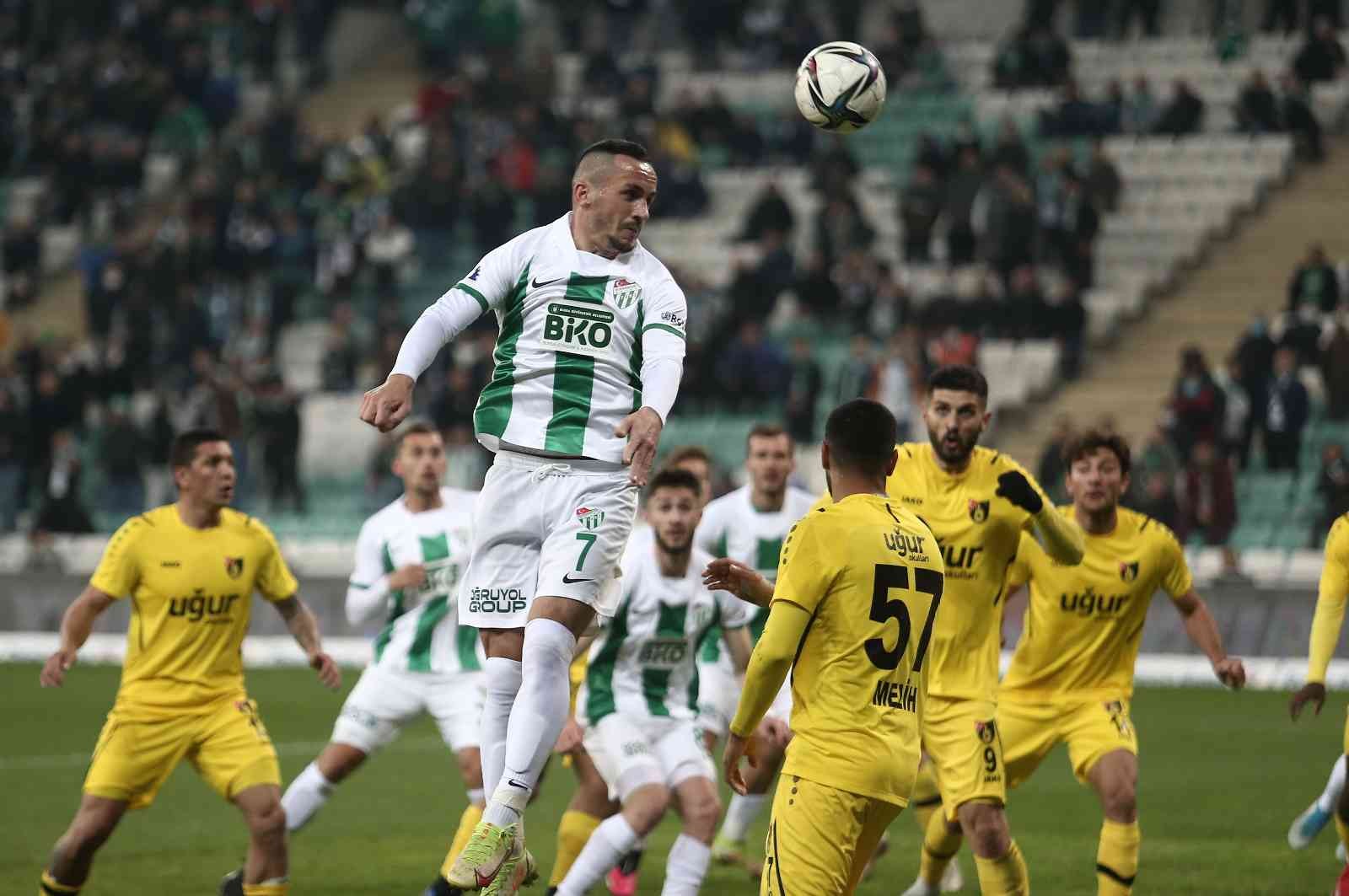 Bursaspor’da en çok süre alan yabancı oyuncu Namiq Alasgarov oldu Bu sezon 10 yabancı futbolcuyu kadrosuna katan Bursaspor’da en çok süreyi Namiq Alasgarov aldı. Alasgarov’u Luka Capan ve Massimo Bruno takip ...