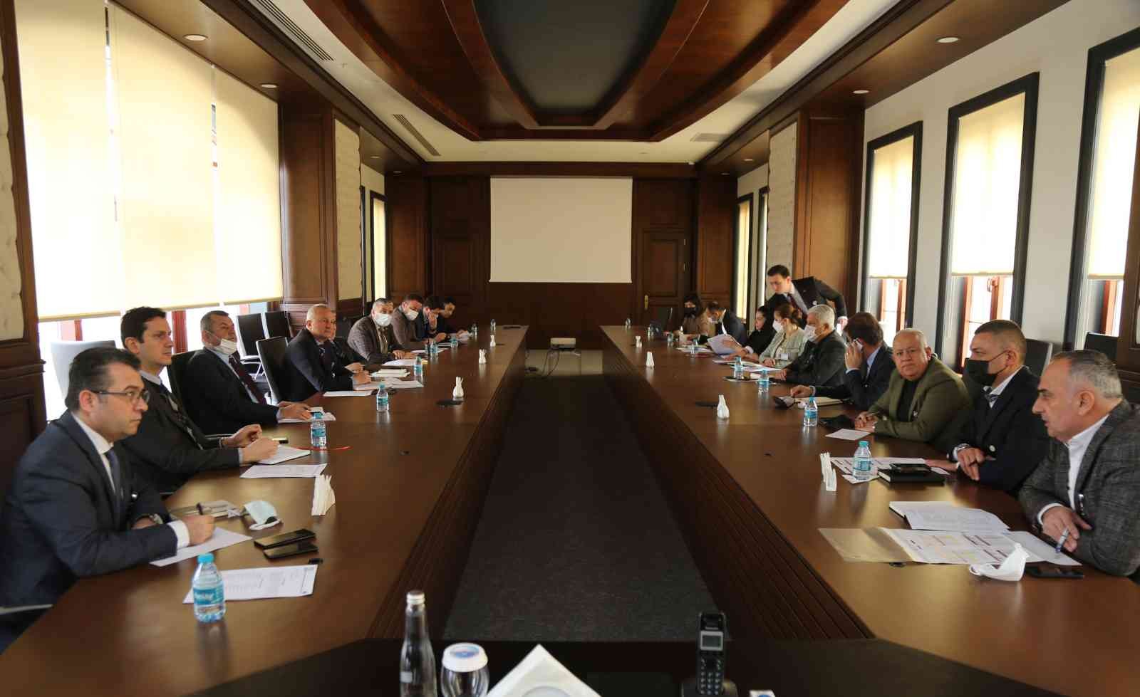 Büyükçekmece Belediyesi karla mücadele hazırlıklarını tamamladı İstanbul’da 9 Mart Çarşamba gününden itibaren Sibirya kökenli soğuk hava dalgası ve yoğun kar yağışı bekleniyor. Meteoroloji Genel Müdürlüğü ve ...