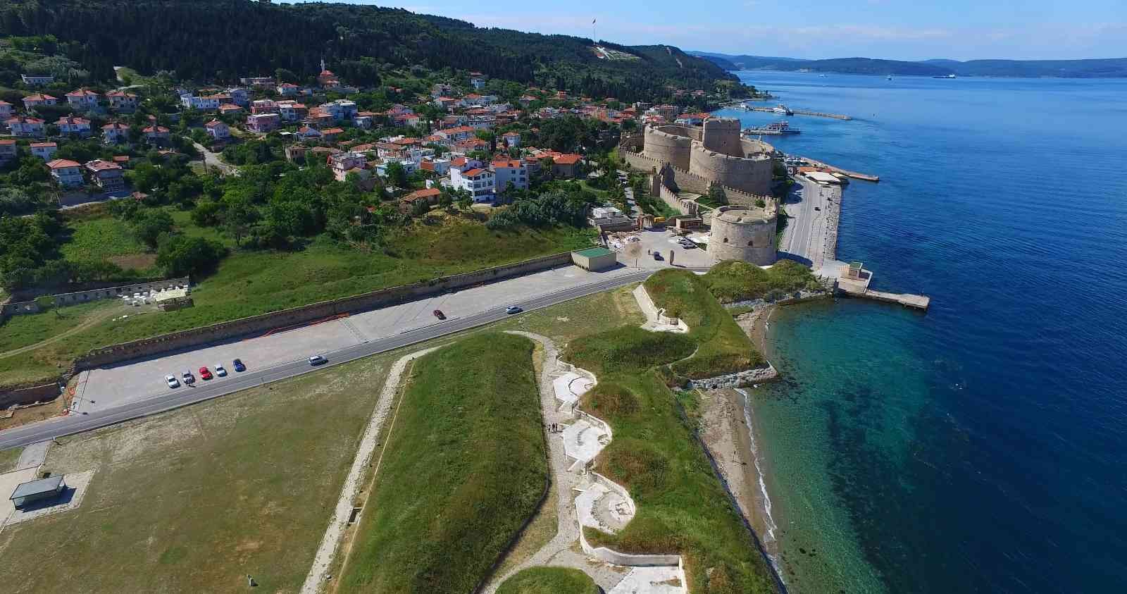 Çanakkale’de, 252 yıllık tarihi Namazgah Tabyasının sur duvarları restore ediliyor Çanakkale Savaşları sırasında 4. Ağır Topçu Alayı’nın karargah merkezi olan Namazgah Tabyalarının sur duvarlarının restorasyon çalışmaları ...