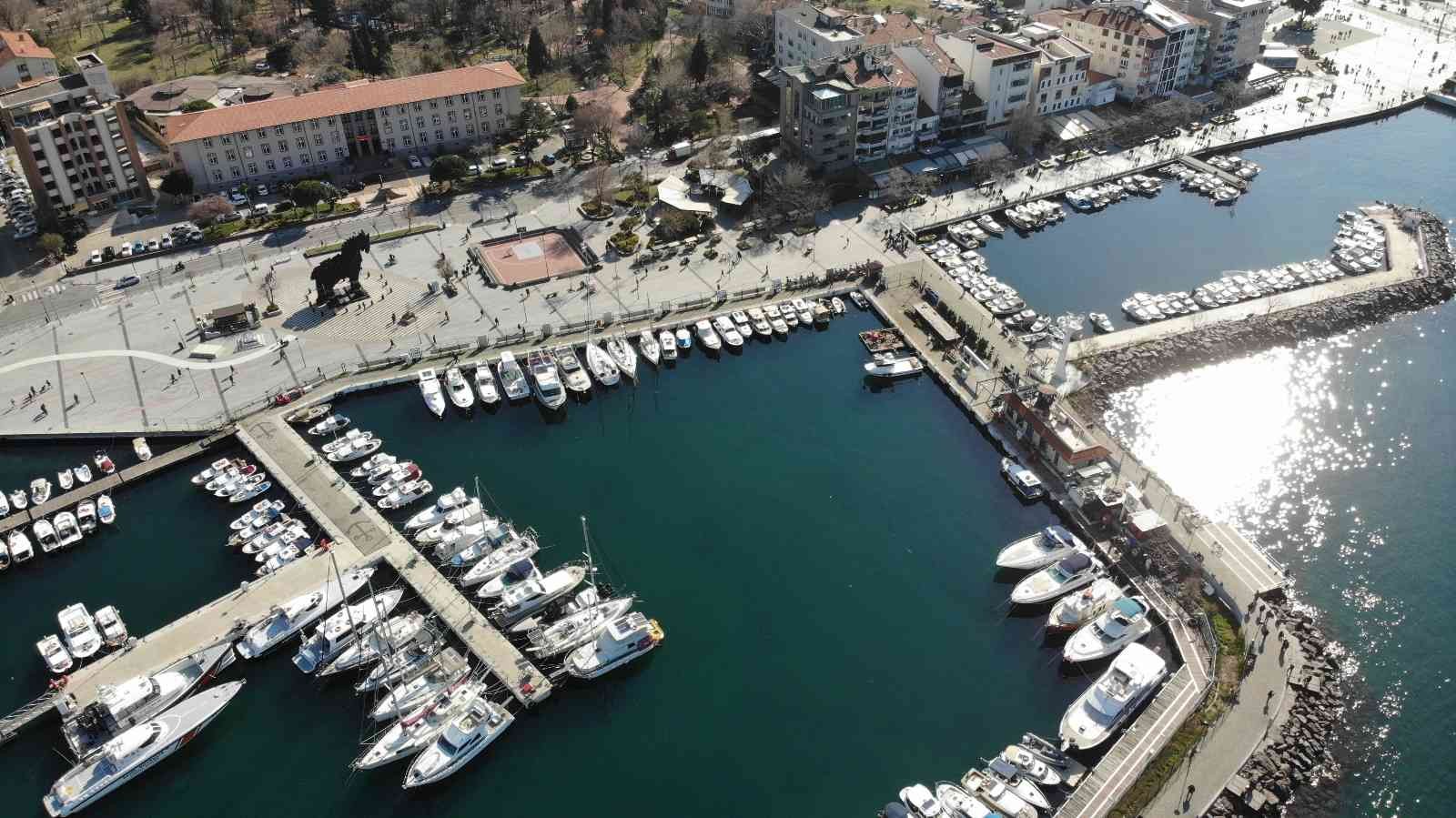 Çanakkale’de İthalat attı, ihracat düştü Çanakkale’de Ocak ayında bir önceki yılın aynı ayına göre ihracat yüzde 2,4 azalarak 12,4 milyon dolar, ithalat yüzde 92,3 artarak 10,6 milyon ...