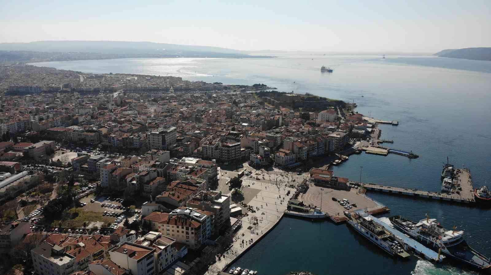 Çanakkale’deki araç sayısı 249 bin 251 oldu Çanakkale’de trafiğe kayıtlı taşıt sayısı Şubat ayı sonu itibarıyla 249 bin 251 oldu. Türkiye İstatistik Kurumu (TÜİK) verilerine göre, Şubat ...