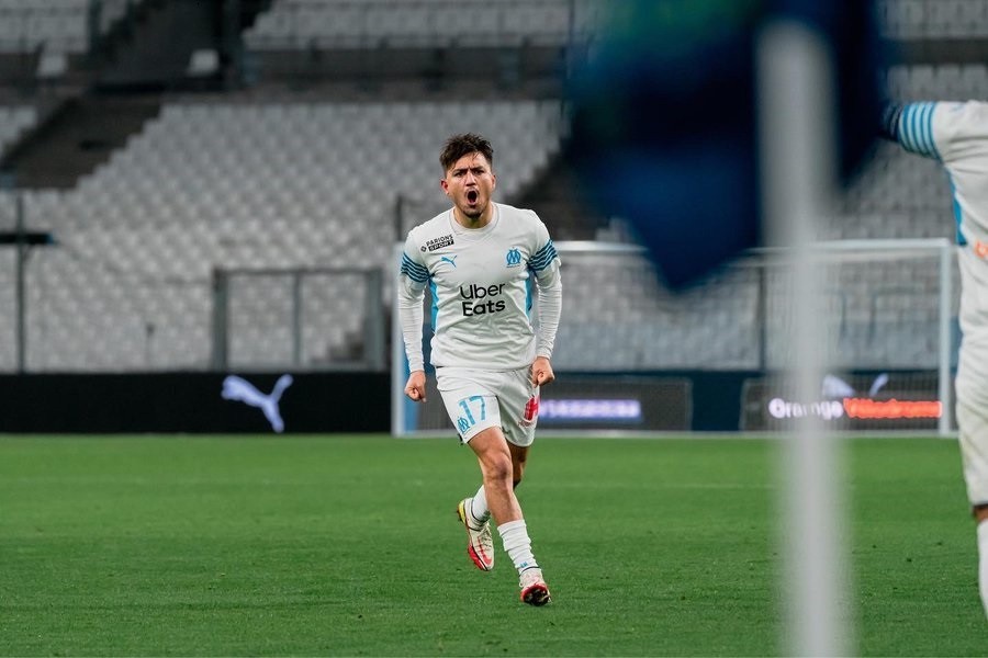 Fransa Lig 1‘de Marsilya, deplasmanda karşılaştığı Brest’i 4-1 mağlup etti. Takımının 90+2’de 4. golünü kaydeden milli futbolcu Cengiz Ünder ...