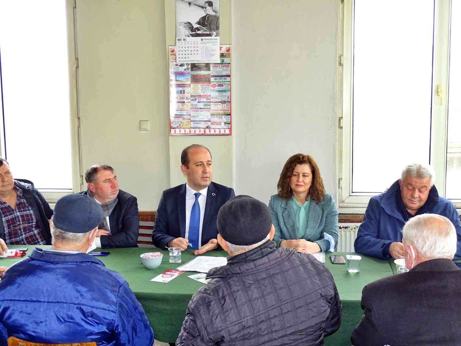 Tekirdağ il genelinde tarım arazilerinin etkin kullanımı projeleri çerçevesinde çiftçilerle çeşitli toplantılar düzenleniyor. Tekirdağ Tarım ve ...