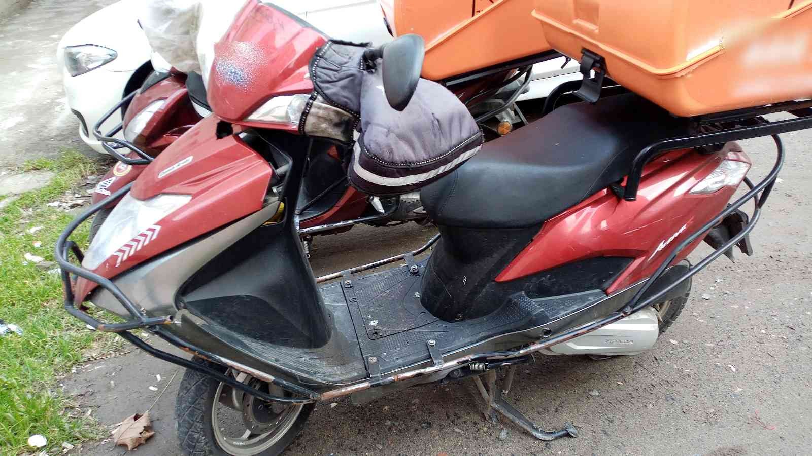 Tekirdağ’ın Çorlu ilçesinde motosikletli kurye kaza sonucu yaralandı. Kaza, Nusratiye Mahallesi Erdal İnönü Caddesi üzeri General Basri Saran ...