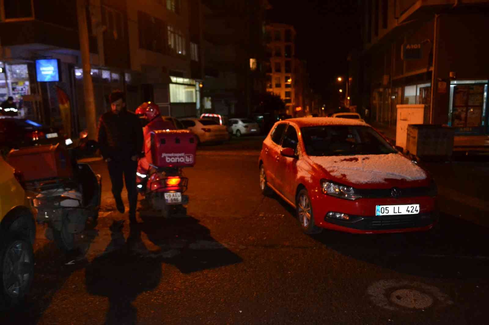 Çorlu’da trafik kazası: 1 yaralı Tekirdağ’ın Çorlu ilçesinde otomobille çarpışan motosikletli kurye yaralandı. Kaza, cumartesi gecesi Muhittin Mahallesi Bağlariçi 1. Sokak’ta ...