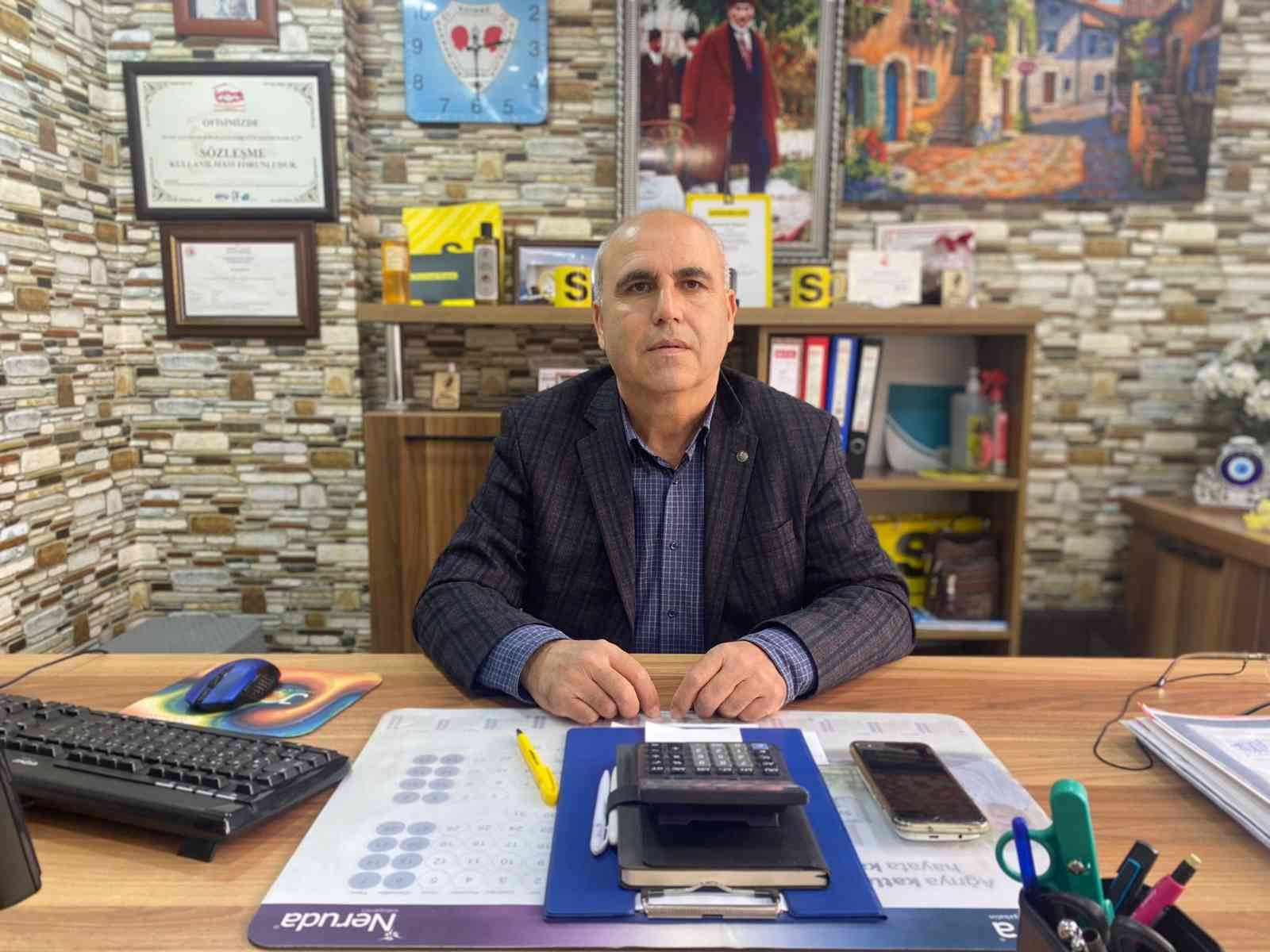 Cumhurbaşkanı Erdoğan’ın indirim açıklaması sektöre umut oldu Cumhurbaşkanı Recep Tayyip Erdoğan’ın konut, arsa ve tarlada KDV oranının yüzde 8’e düşürüleceğini duyurmasının ardından sektörde hareketlilik ...