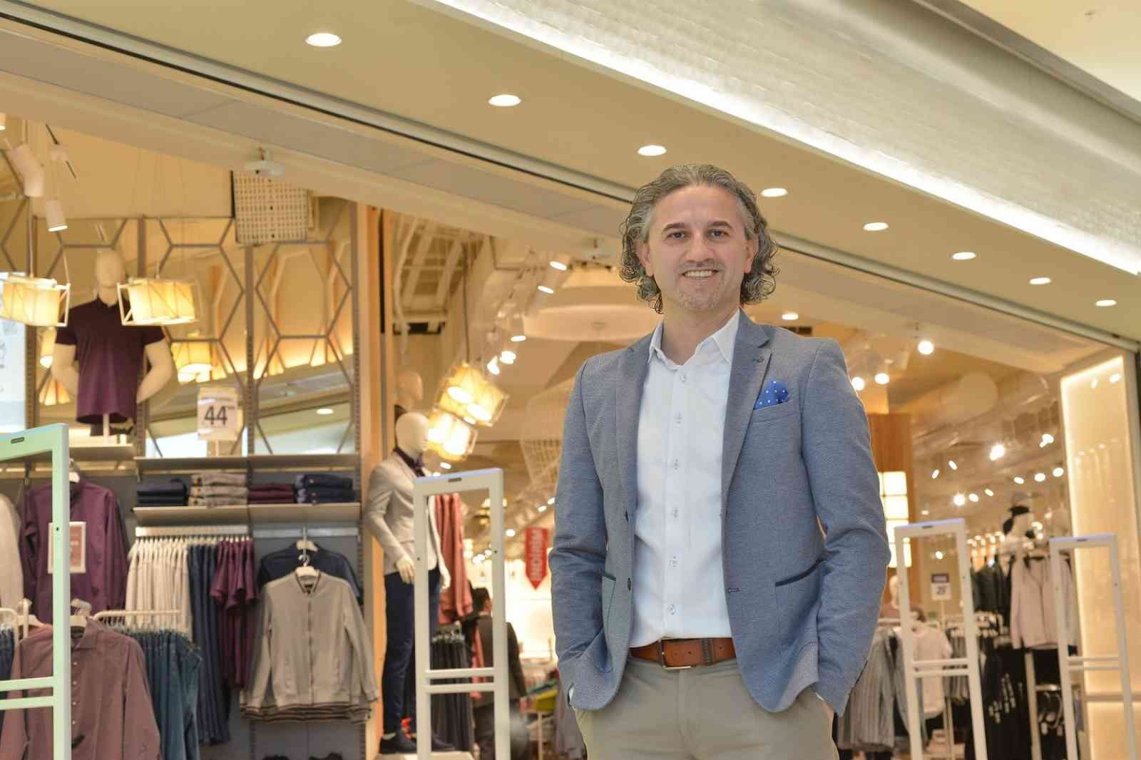 DeFacto ’Birleşmiş Milletler Kadının Statüsü Komisyonu’na davet edildi DeFacto, Birleşmiş Milletler (BM) Kadının Statüsü Komisyonu’na davet edildi. DeFacto Online Genel Müdürü Önder Şenol, BM Komisyonu’nda yaptığı ...