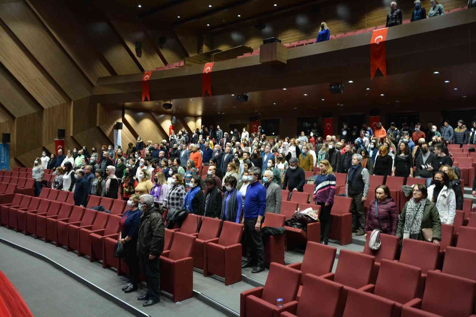 Balıkesir Büyükşehir Belediyesi’nin destekleriyle; Kadın Hekimler Eğitime Destek Vakfı (KAHEV) organizasyonunda gerçekleştirilen “Doktorlar ...