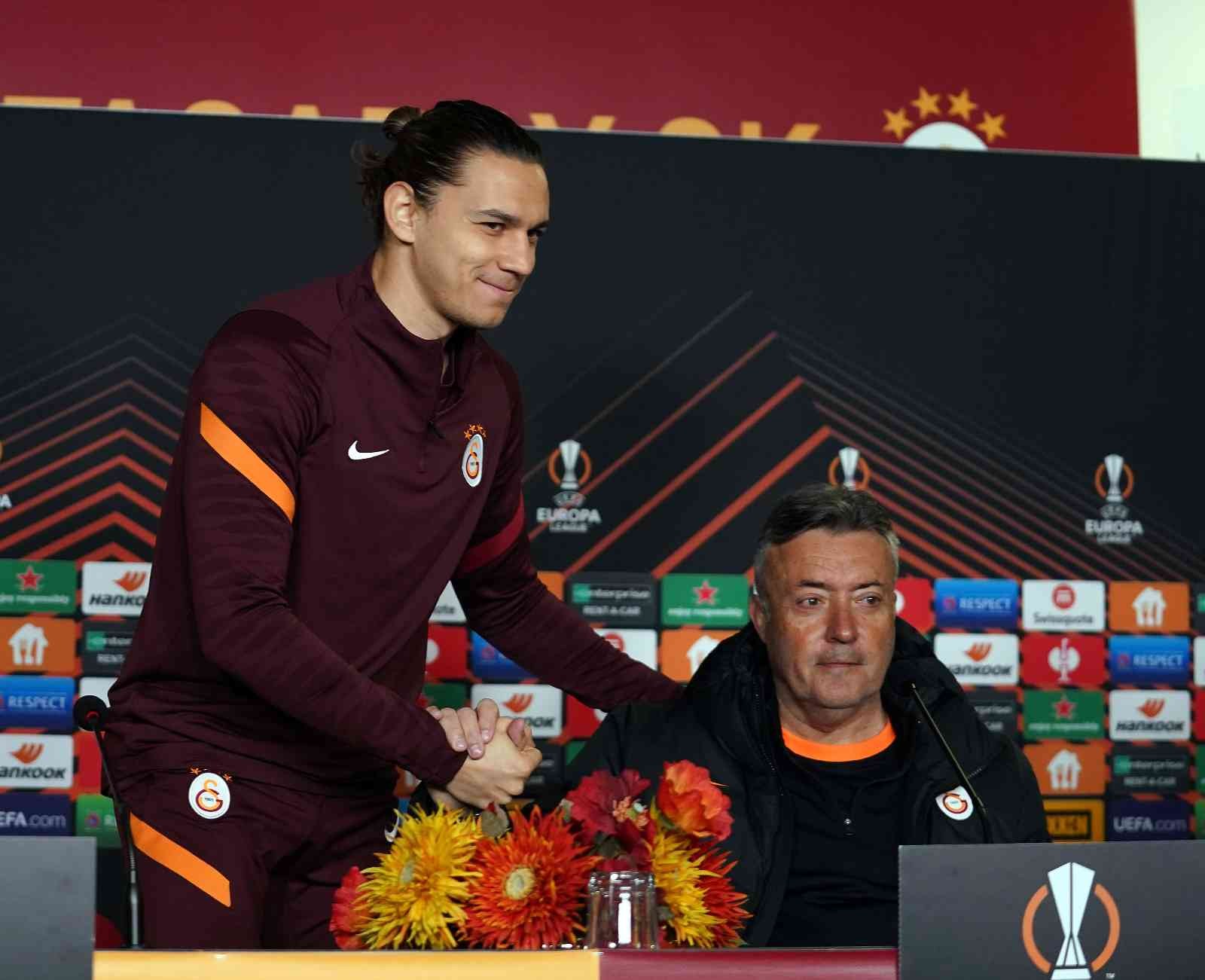 Domenec Torrent: "Final gibi ciddiye aldığımız bir maç" Galatasaray Teknik Direktörü Domenec Torrent, Barcelona maçı için, "Takımla birlikte hareket etmemiz çok önemli. Bireysel oynamaya kalkarsak ...