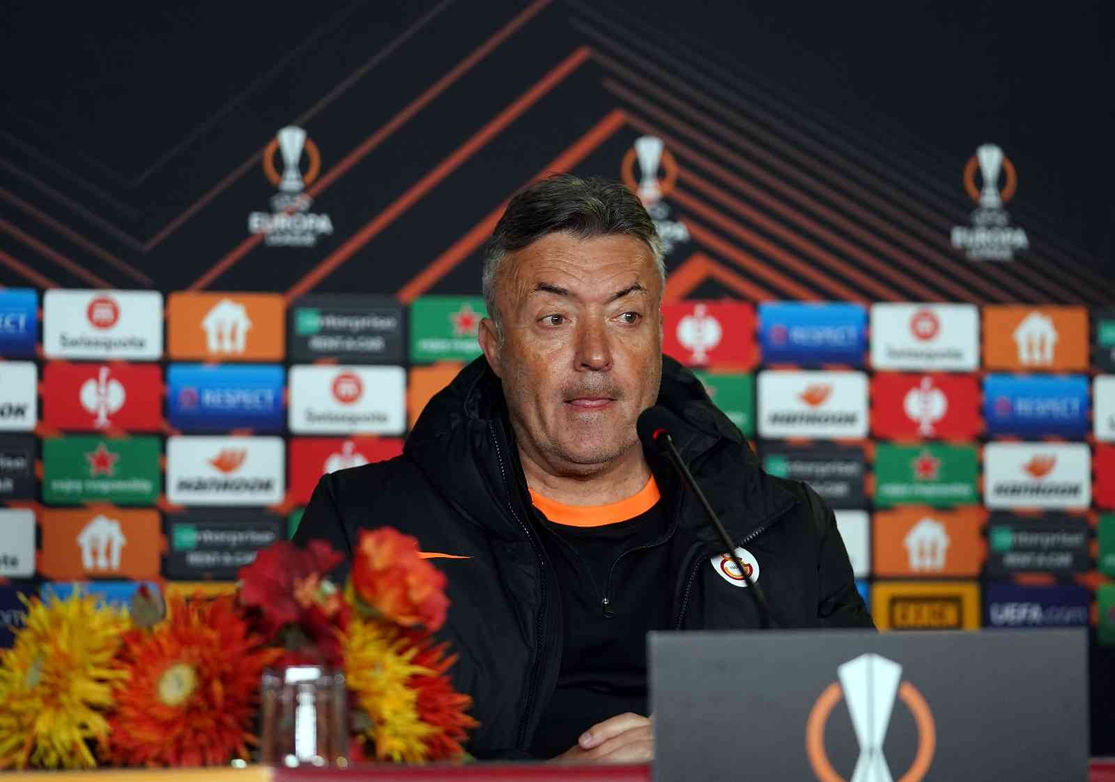 Domenec Torrent: "Final gibi ciddiye aldığımız bir maç" Galatasaray Teknik Direktörü Domenec Torrent, Barcelona maçı için, "Takımla birlikte hareket etmemiz çok önemli. Bireysel oynamaya kalkarsak ...