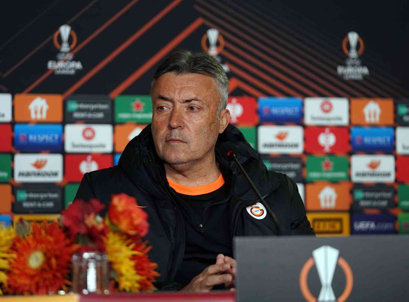 Domenec Torrent: "Final gibi ciddiye aldığımız bir maç" Galatasaray Teknik Direktörü Domenec Torrent, Barcelona maçı için, "Takımla birlikte hareket etmemiz çok önemli. Bireysel oynamaya kalkarsak ...