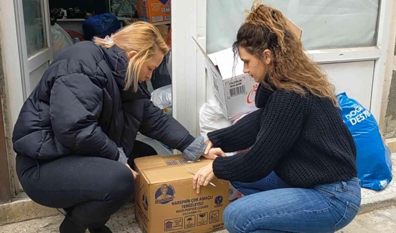 Edirne’de Ukrayna seferberliği: Yardım kampanyası çığ gibi büyüdü Rusya’nın Ukrayna’ya açtığı savaşın ardından Ukrayna Büyükelçiliği tarafından başlatılan yardım kampanyasına Edirneliler de destek verdi. Edirne ...