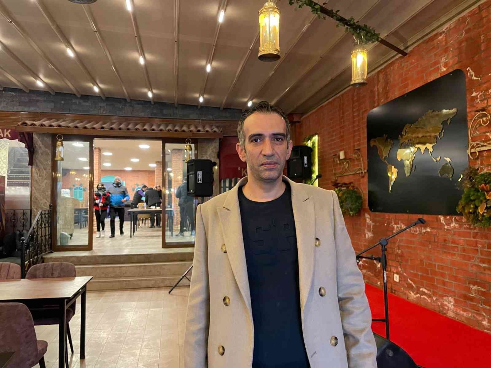 Eğlence mekanları pandemi sonrası yaza hazırlanıyor İstanbul’da eğlence mekanları, pandemi sonrası yaz için hazırlıklara başladı. Sektörünün pandemi ile birlikte zor günler geçirdiğini söyleyen ...