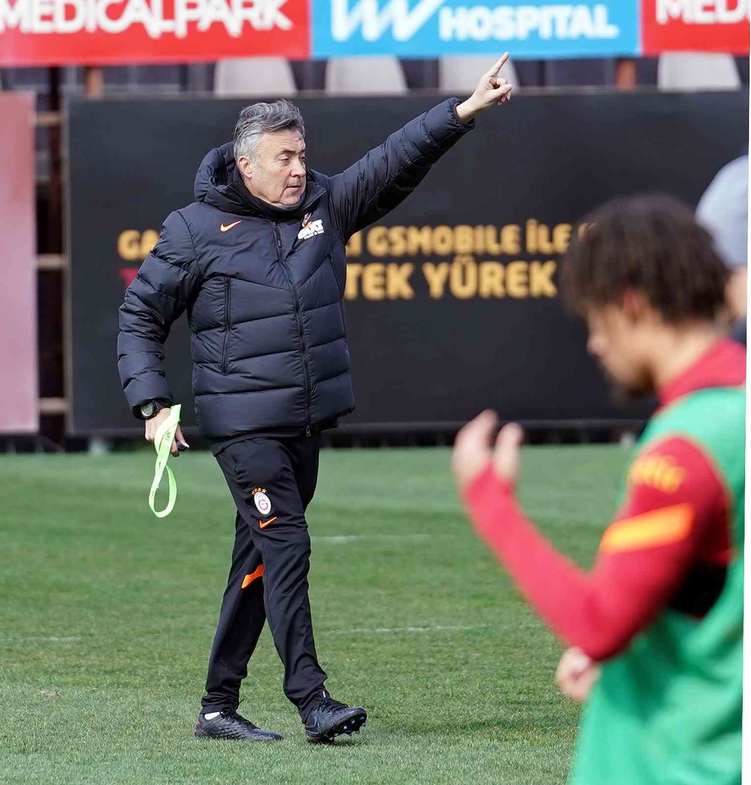 Galatasaray, Spor Toto Süper Lig’in 28. haftasında cumartesi günü deplasmanda Konyaspor ile oynayacağı karşılaşmanın hazırlıklarına bir günlük ...