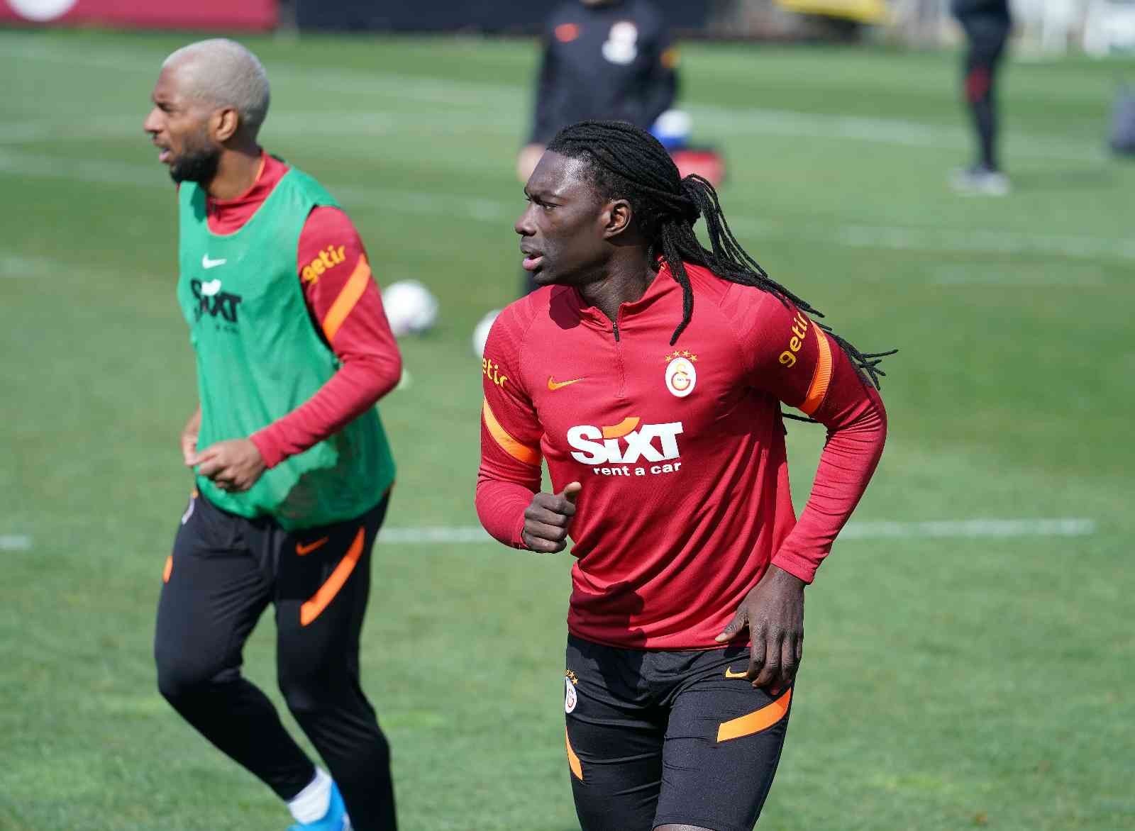 Galatasaray’da Konyaspor maçı hazırlıkları sürüyor Galatasaray, Spor Toto Süper Lig’in 28. haftasında cumartesi günü deplasmanda Konyaspor ile oynayacağı karşılaşmanın hazırlıklarına bir günlük ...