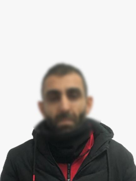 Güngören’de "Torbacı" operasyonu: 6 gözaltı Güngören’de polis ekiplerinin uyuşturucu veya uyarıcı madde imal ve ticareti yapan ‘Torbacı’ diye tabir edilen sokak satıcılarına yönelik yapılan ...