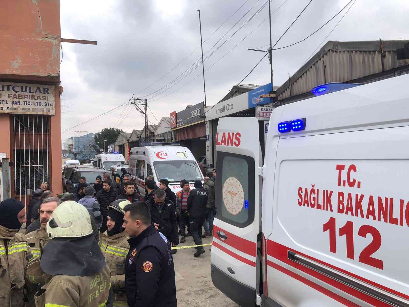 Hurda deposunun patlama anı kameralarda Bursa’da 2 kişinin yaralandığı patlama anı güvenlik kameralarına saniye saniye yansıdı. Patlamayla birlikte olay yeri savaş alanına dönerken, can ...