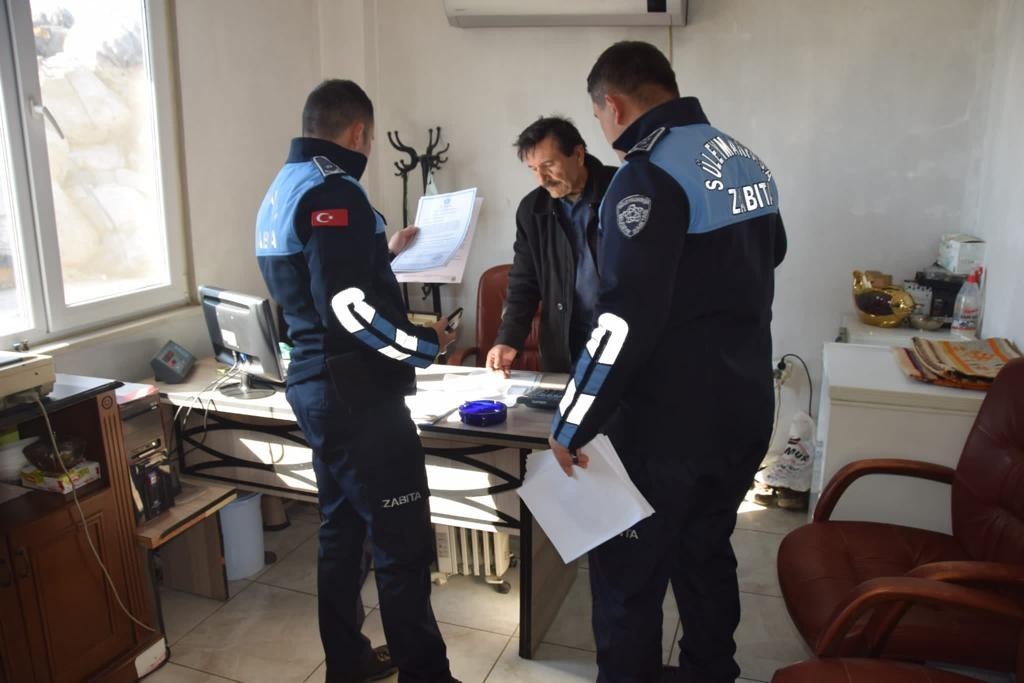 Hurdacı ve ikinci el eşyacılara denetim Süleymanpaşa Belediyesi Zabıta Müdürlüğü, ikinci el eşya satıcılarına ve hurdacılara yönelik denetim gerçekleştirdi. Tekirdağ Valiliği tarafından ...