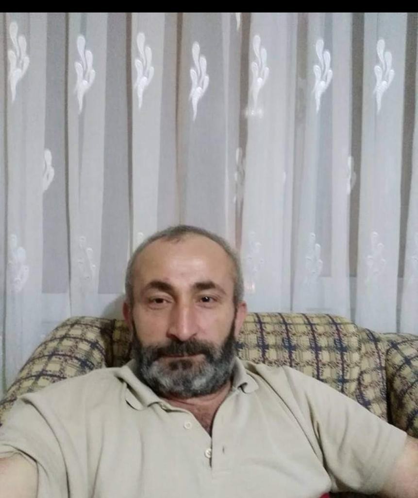 Isınmak için aracına koyduğu köz kovası sonu oldu Sakarya’nın Hendek ilçesinde bir kişi, içerisine köz kovası koyduğu aracının alev alması neticesinde feci şekilde can verdi. Alınan bilgiye göre ...