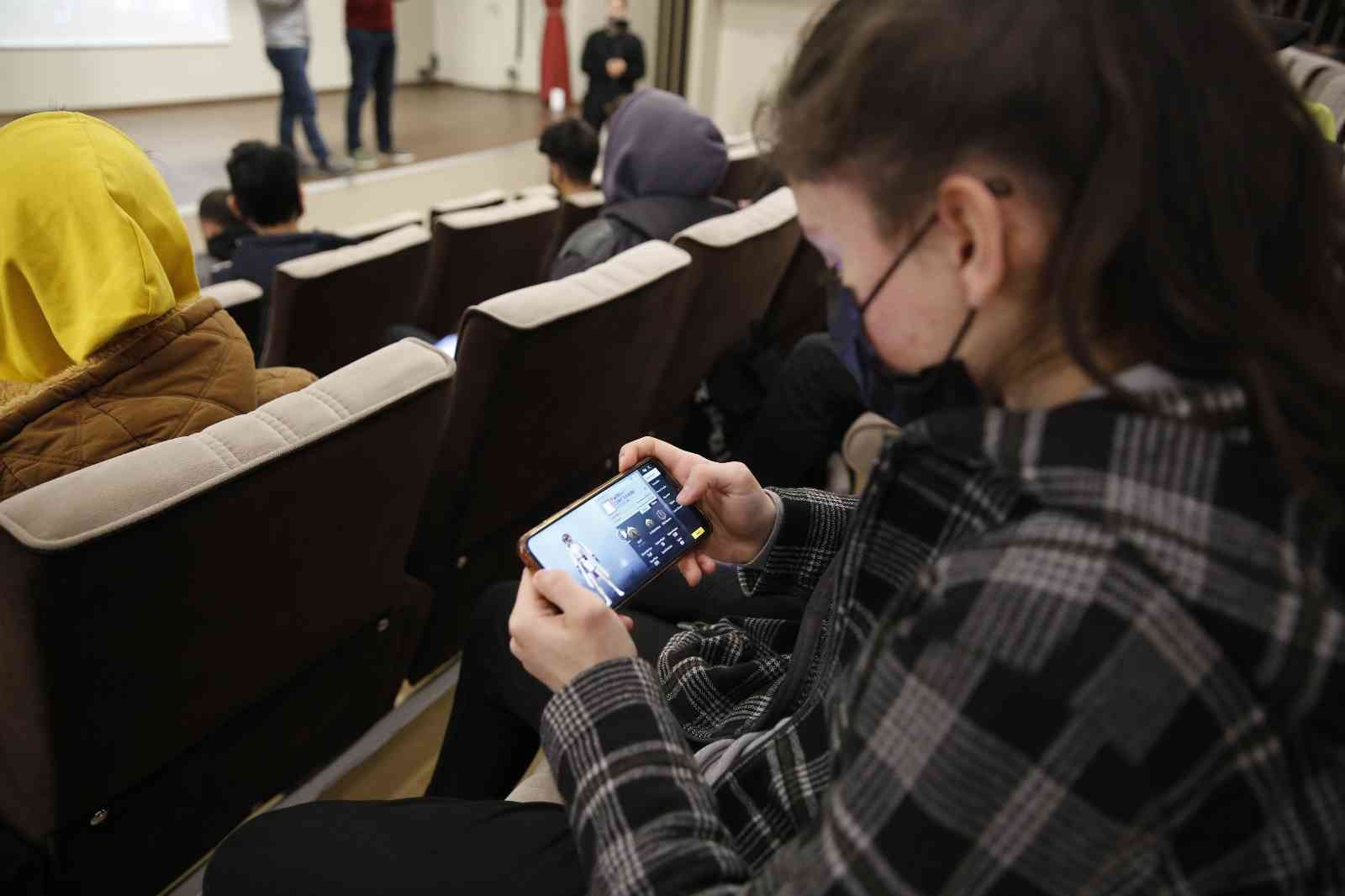 İstanbul Gençlik Oyunları’nda PUBG heyecanı başladı İstanbul Gençlik Oyunları’nda, öğrencilerin sabırsızlıkla beklediği PUBG turnuvasında mücadeleler başladı. Beş bin 200 öğrencinin katıldığı ...