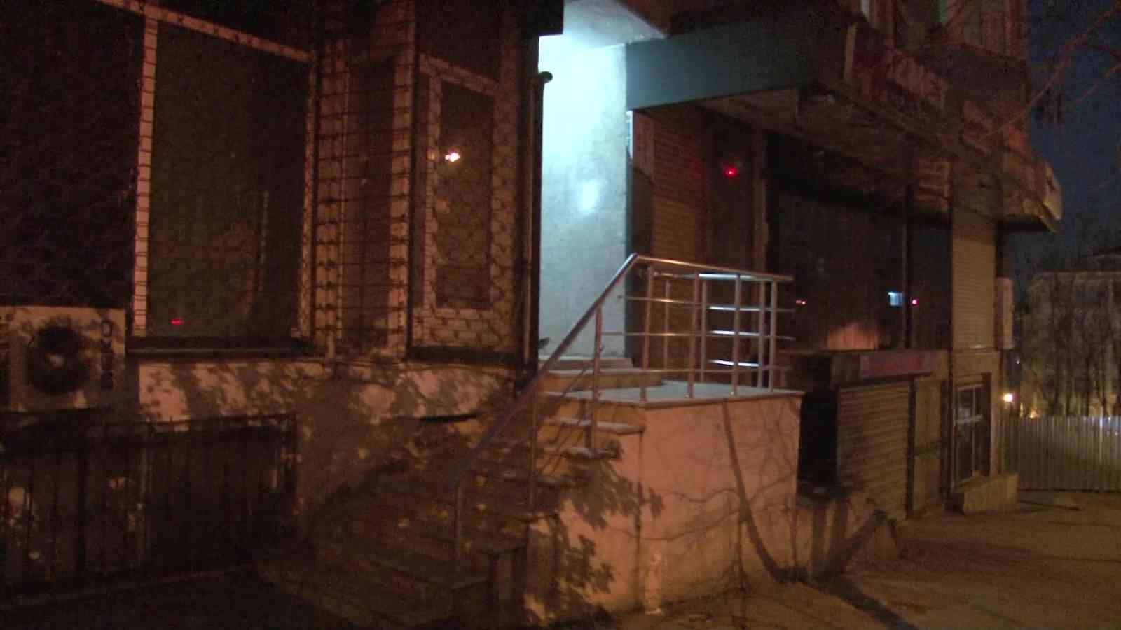 İstanbul’da 5 ilçede helikopter destekli uyuşturucu operasyonu İstanbul’da Bağcılar, Esenler, Başaksehir, Eyüpsultan ve Zeytinburnu ilçelerinde farklı adreslerde sabah saatlerinde helikopter destekli ...