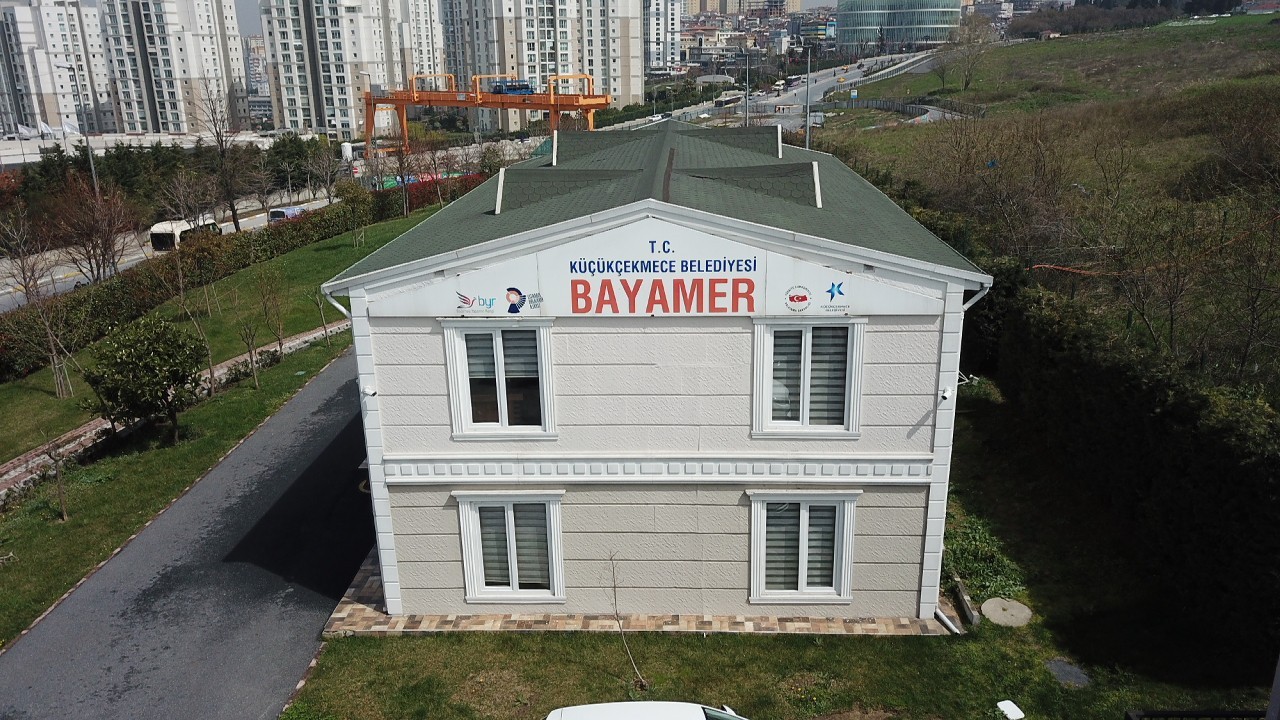 Küçükçekmece’de ücretsiz psikoterapi ve danışmanlık hizmeti Küçükçekmece Belediyesi Kadın Aile Hizmetleri Müdürlüğü bünyesinde faaliyet gösteren ‘Aile Danışmanlık ve Eğitim Merkezi’ ile ‘Bağımlılıkla ...