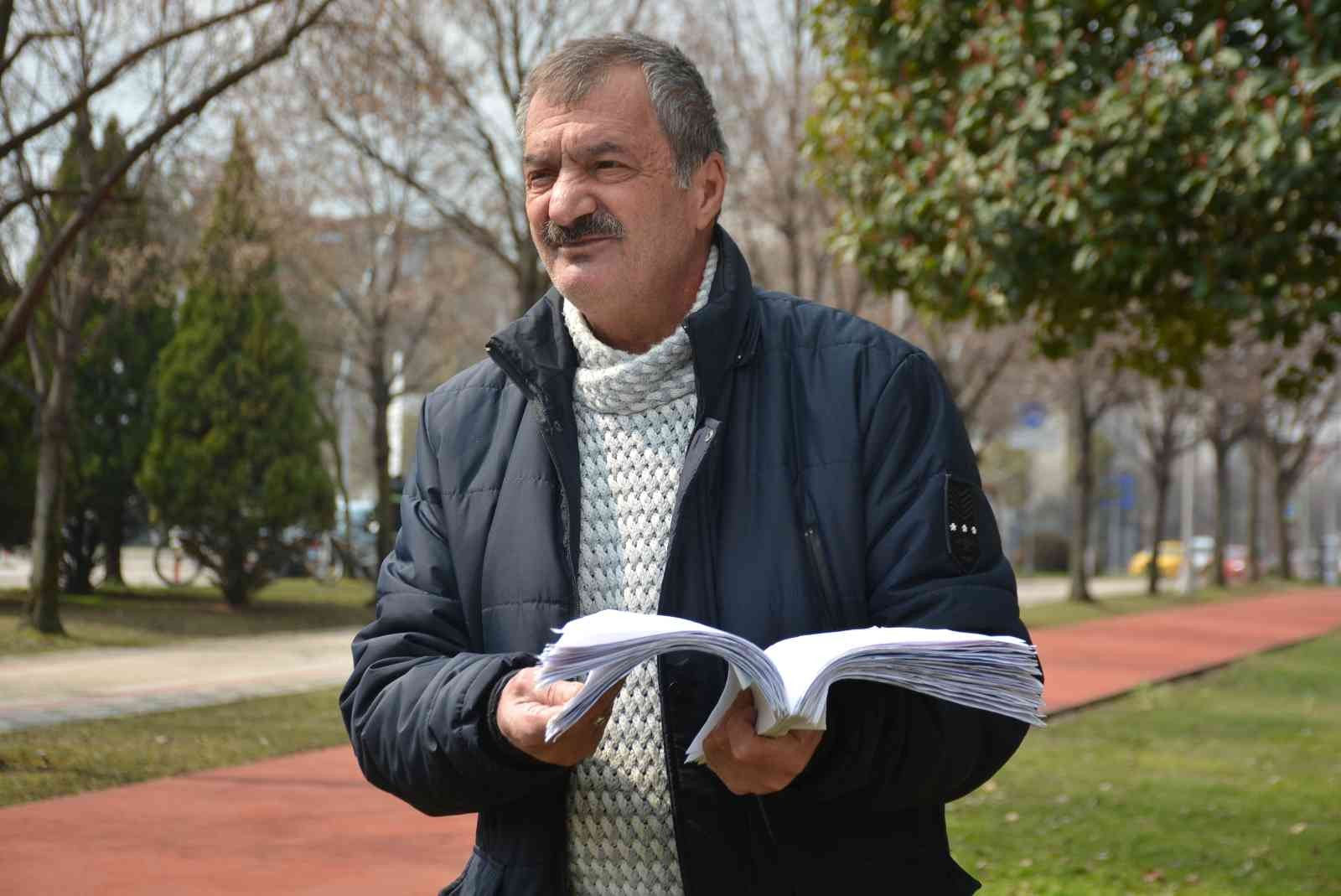 Mahkemede kazandığı tazminatı 10 yıldır alamadı Kocaeli’nin Karamürsel ilçesinde yaşayan Ufuk Haşimoğlu, 10 yıl önce temelden satın aldığı, ancak tamamlandığında anlaştığı metrekarede olmayan ...