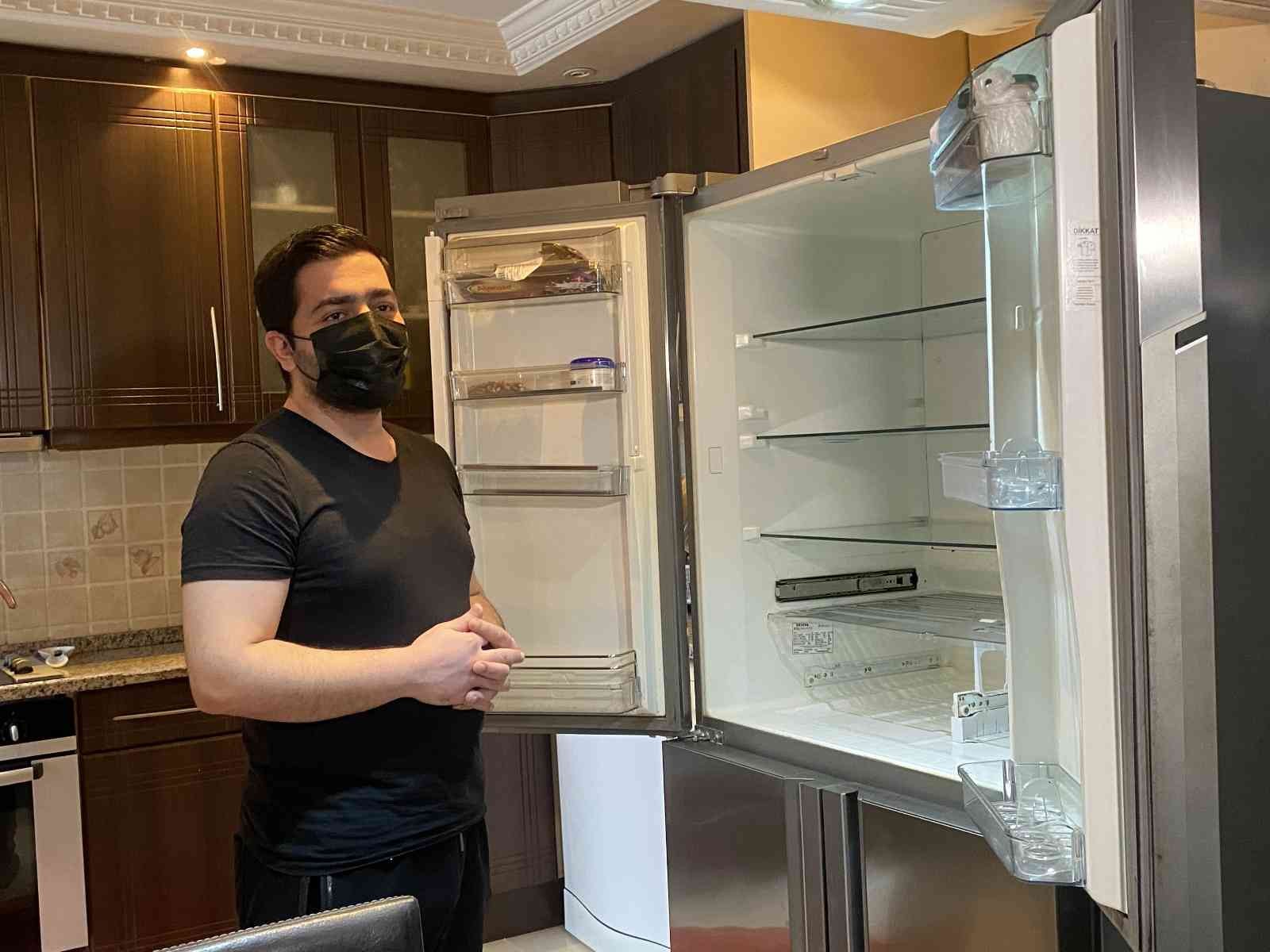 Maltepe’de buzdolabı bozulan Umut Polat, 30 bin lira değerindeki buzdolabını tamir etmek için internet üzerinden teknik servis çağırdı. İddiaya ...