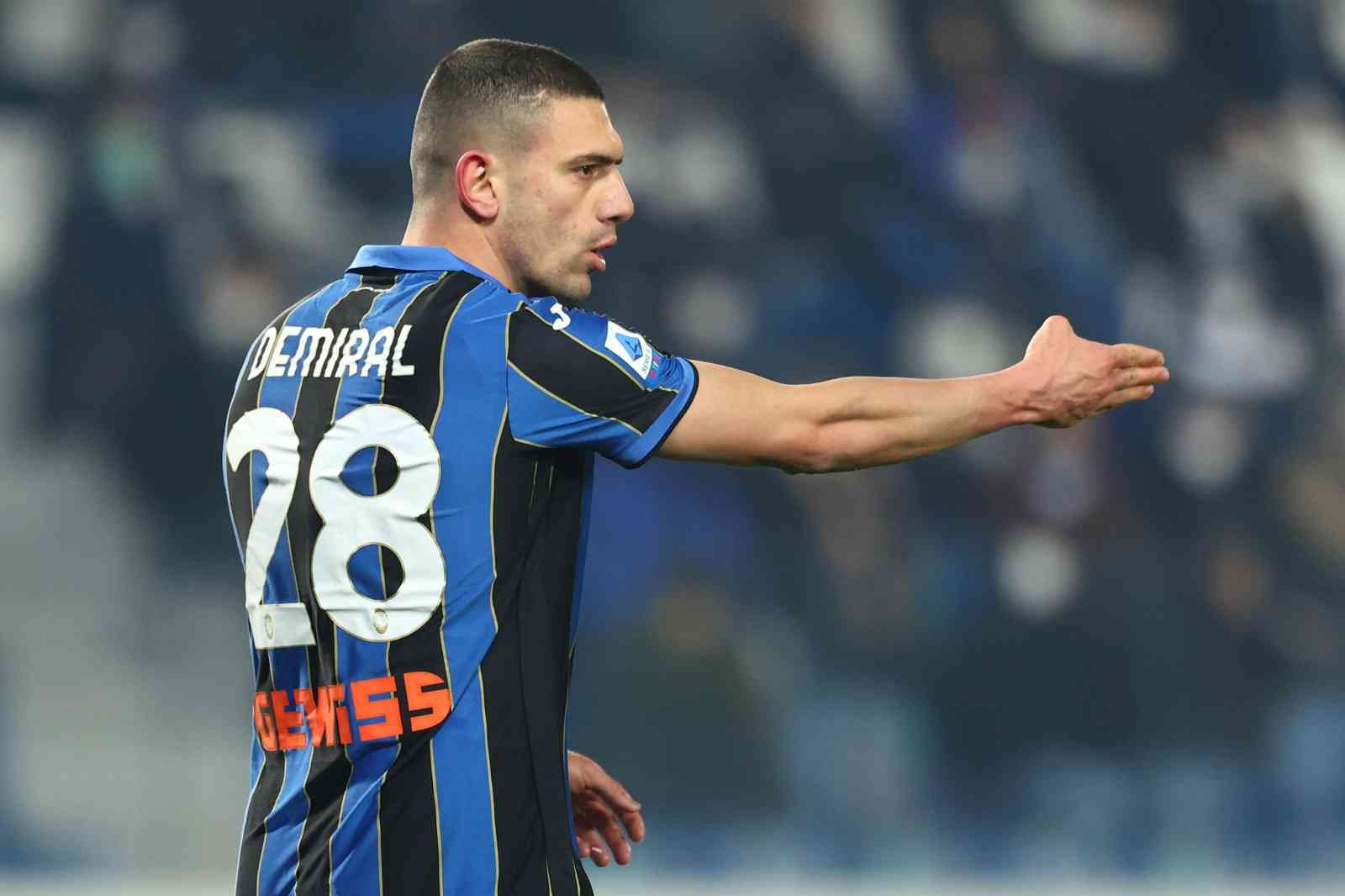 Merih Demiral, UEFA Avrupa Ligi’nde haftanın oyuncusu oldu İtalya Serie A takımlarından Atalanta’da forma giyen milli futbolcu Merih Demiral, UEFA Avrupa Ligi’nde haftanın oyuncusu seçildi. UEFA Avrupa ...