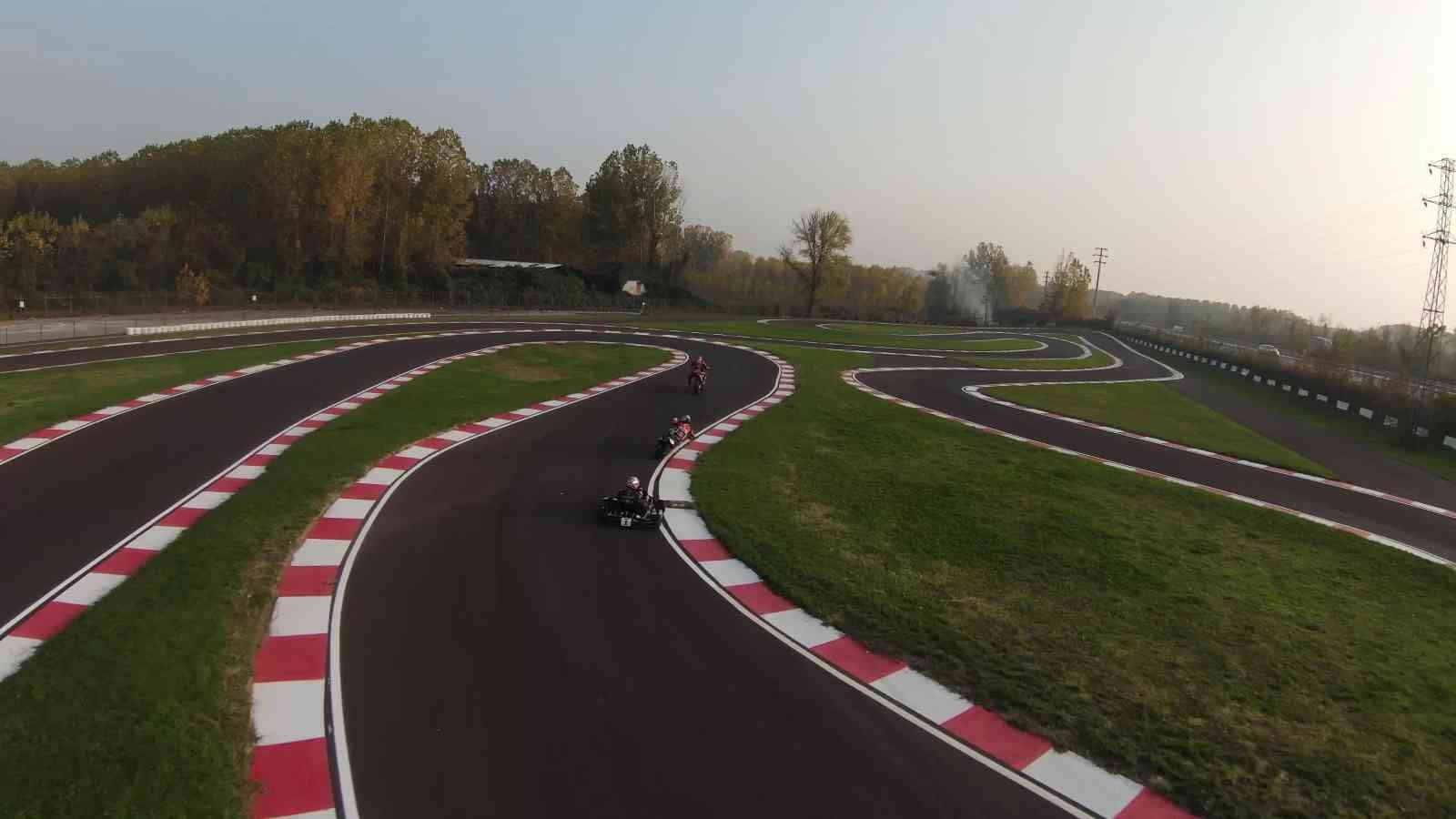 Milli motosikletçiler, Dünya Supersport Şampiyonası’na hazırlanıyor Dünya Supersport Şampiyonası 600 cc’de mücadele edecek milli motosikletçiler Can Öncü ve Bahattin Sofuoğlu, nisan ayındaki şampiyona için Sakarya ...