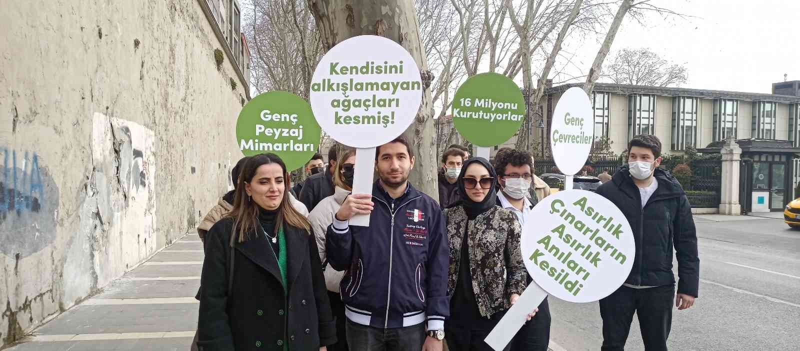 Beşiktaş’ta 112 çınar ağacının İstanbul Büyükşehir Belediyesi (İBB) tarafından kesilmesi üzerine Mimari ve Şehircilik Platformu tarafından ...