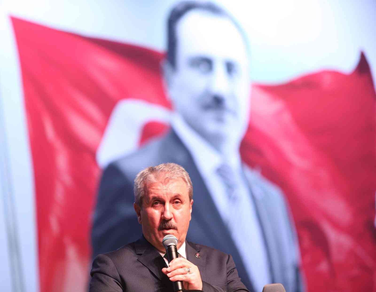 Muhsin Yazıcıoğlu Kocaeli’de anıldı Muhsin Yazıcıoğlu’nun vefatının 13. yıldönümü dolayısıyla Kocaeli’de anma etkinliği düzenlendi. Programda konuşan BBP Genel Başkanı Mustafa ...