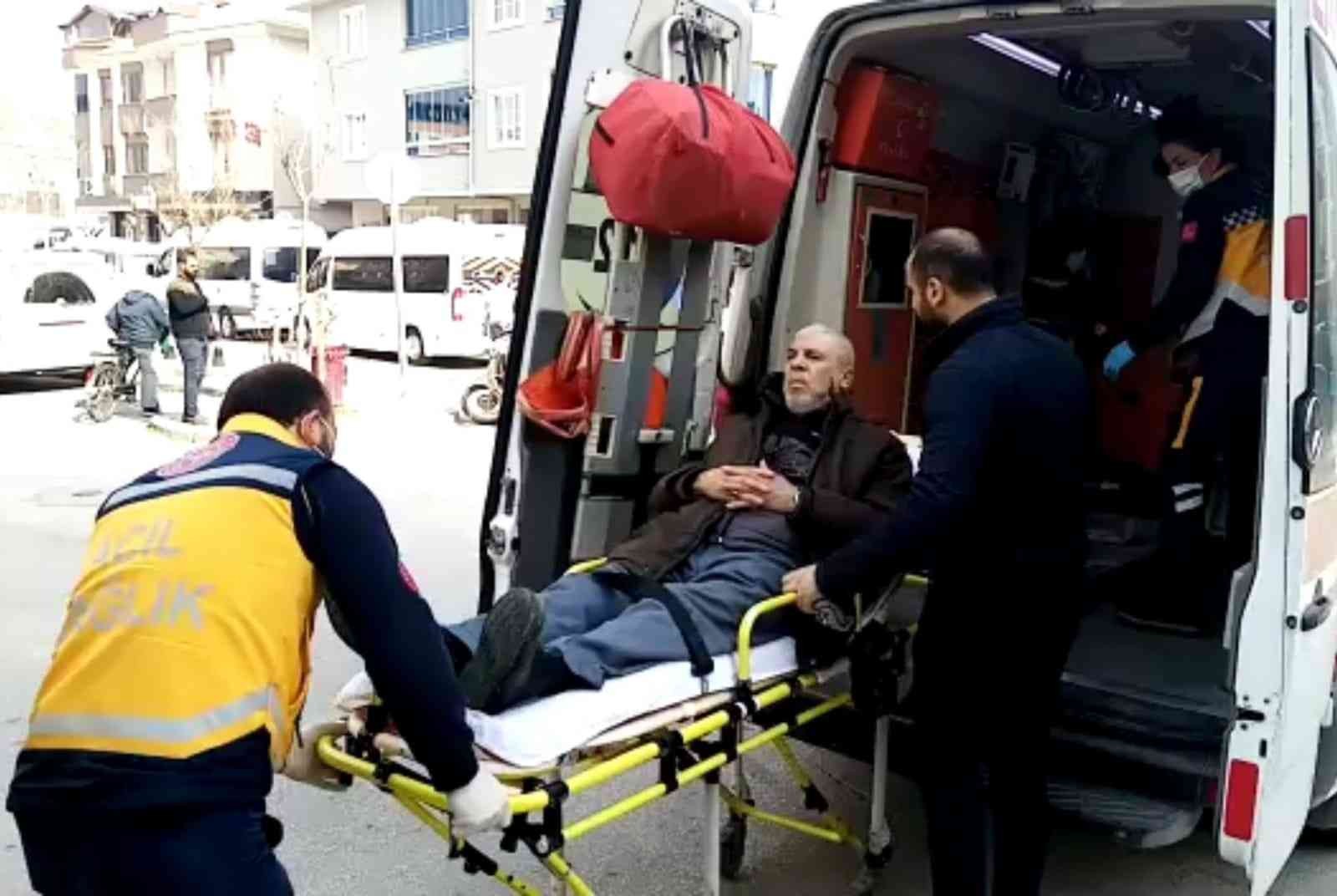 Otomobil ile motosikletin kazası kamerada Bursa’nın İnegöl ilçesinde meydana gelen kazada otomobil ile çarpışan motosikletin sürücüsü yaralandı. Kaza anı bir işyeri güvenlik kameralarına ...