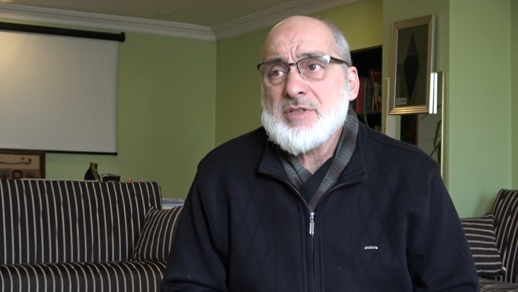 (Özel) ’28 Şubat’ polis bir babanın en acı günü Üzerinden 25 yıl geçse de 28 Şubat’ın acı hatıraları zihinlerden silinmiyor. 25 yıl önce kızının hafızlık yaptığı Kur’an kursunun kapısına kilit ...