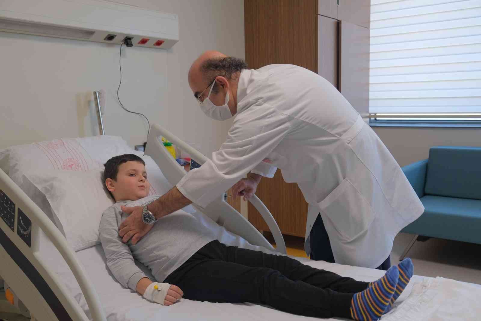 26 Mart Dünya Epilepsi Farkındalık Günü’nde (Mor Günü) Türkiye’de yaklaşık 1 milyon epilepsi hastası bulunduğunu söyleyen Prof. Dr. İhsan Kafadar ...