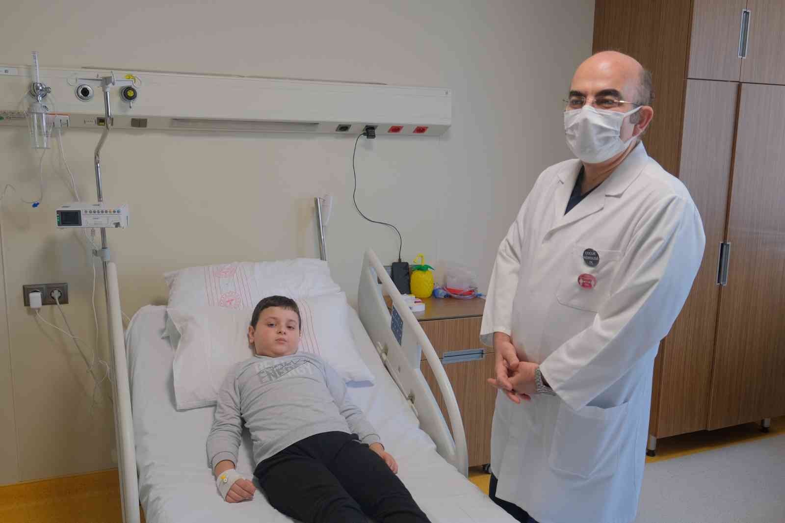 26 Mart Dünya Epilepsi Farkındalık Günü’nde (Mor Günü) Türkiye’de yaklaşık 1 milyon epilepsi hastası bulunduğunu söyleyen Prof. Dr. İhsan Kafadar ...