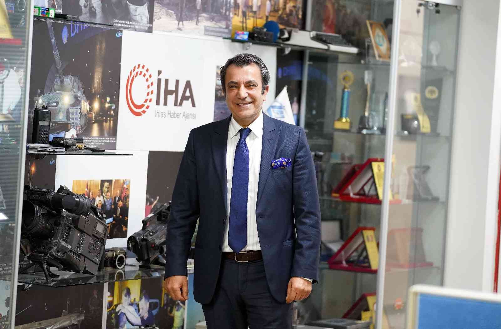 Rusya-Ukrayna savaşının Türkiye ekonomisine yansımaları İş adamı Hasan Hüseyin Önder, Rusya ile Ukrayna arasında yaşanan savaşı ve savaşın Türkiye ekonomisine yansımalarını değerlendirdi. Türkiye’nin ...