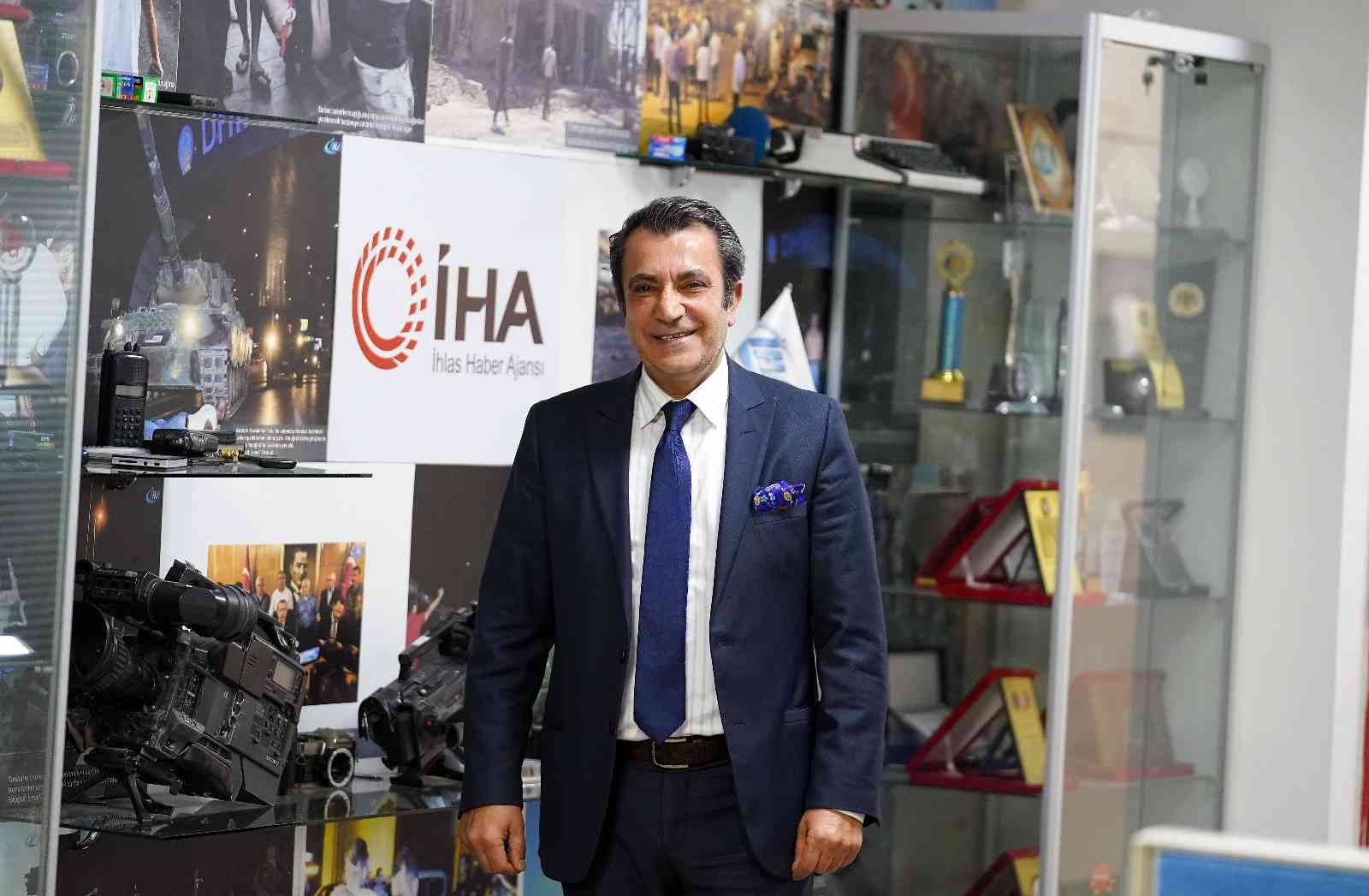 Rusya-Ukrayna savaşının Türkiye ekonomisine yansımaları İş adamı Hasan Hüseyin Önder, Rusya ile Ukrayna arasında yaşanan savaşı ve savaşın Türkiye ekonomisine yansımalarını değerlendirdi. Türkiye’nin ...